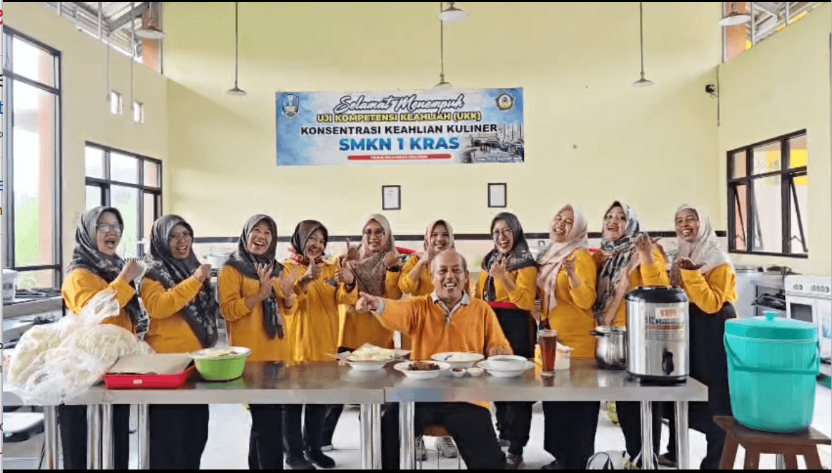 SMKN 1 Kras Laksanakan Pemotongan Hewan Qurban, Wujud Kepedulian dan Kebersamaan Warga Sekolah