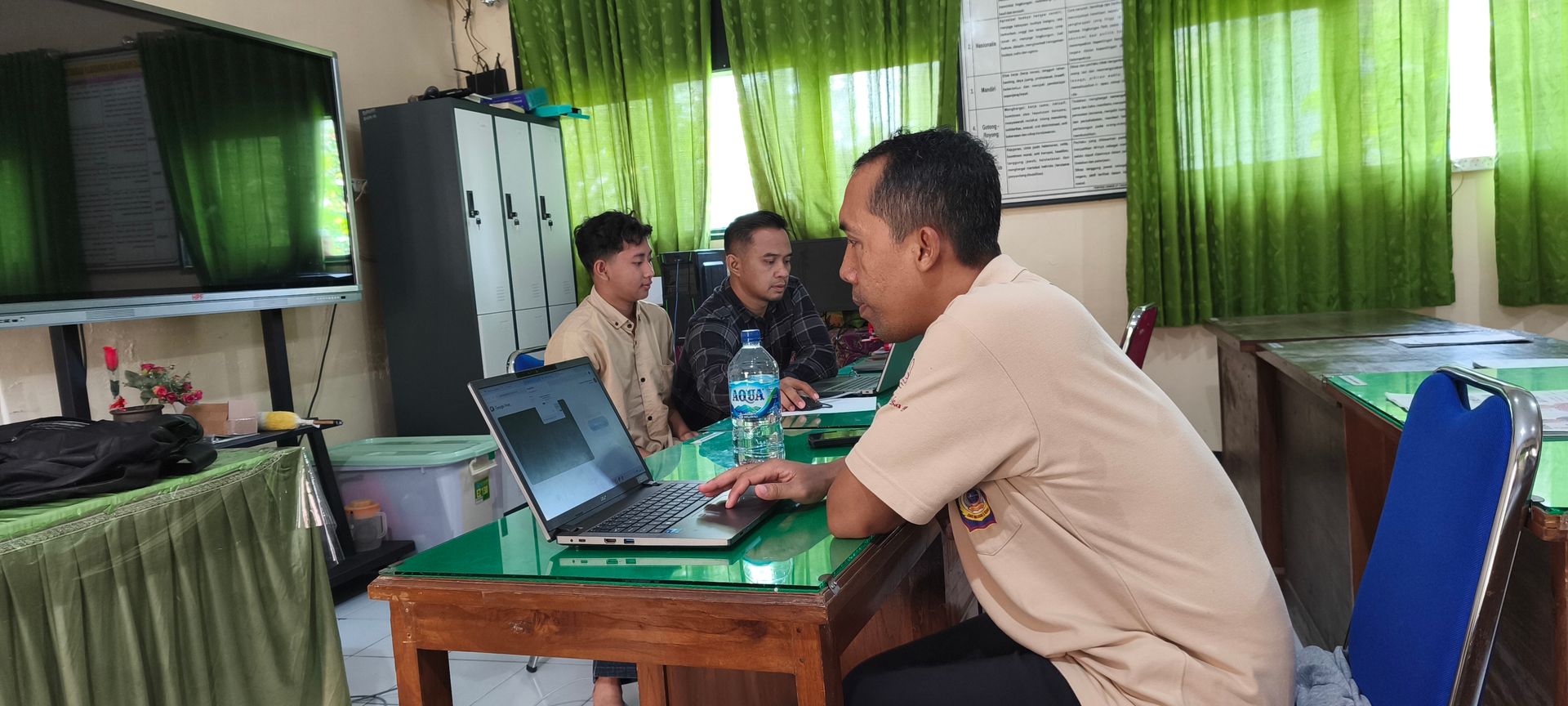 TINO BAMBANG GUNAWAN, S.Kom., Gr